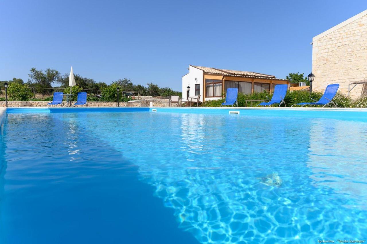 Agriturismo Tenuta Sparaceto Modica Ngoại thất bức ảnh